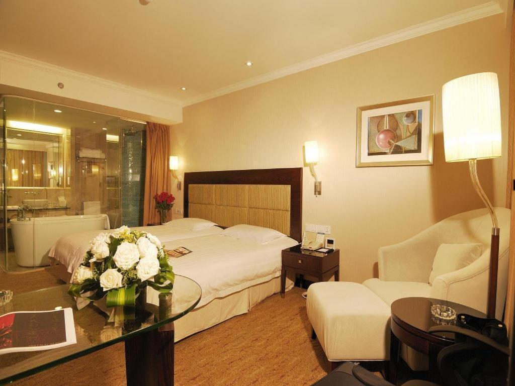 Hubei Poly Hotel Wuhan Exterior photo