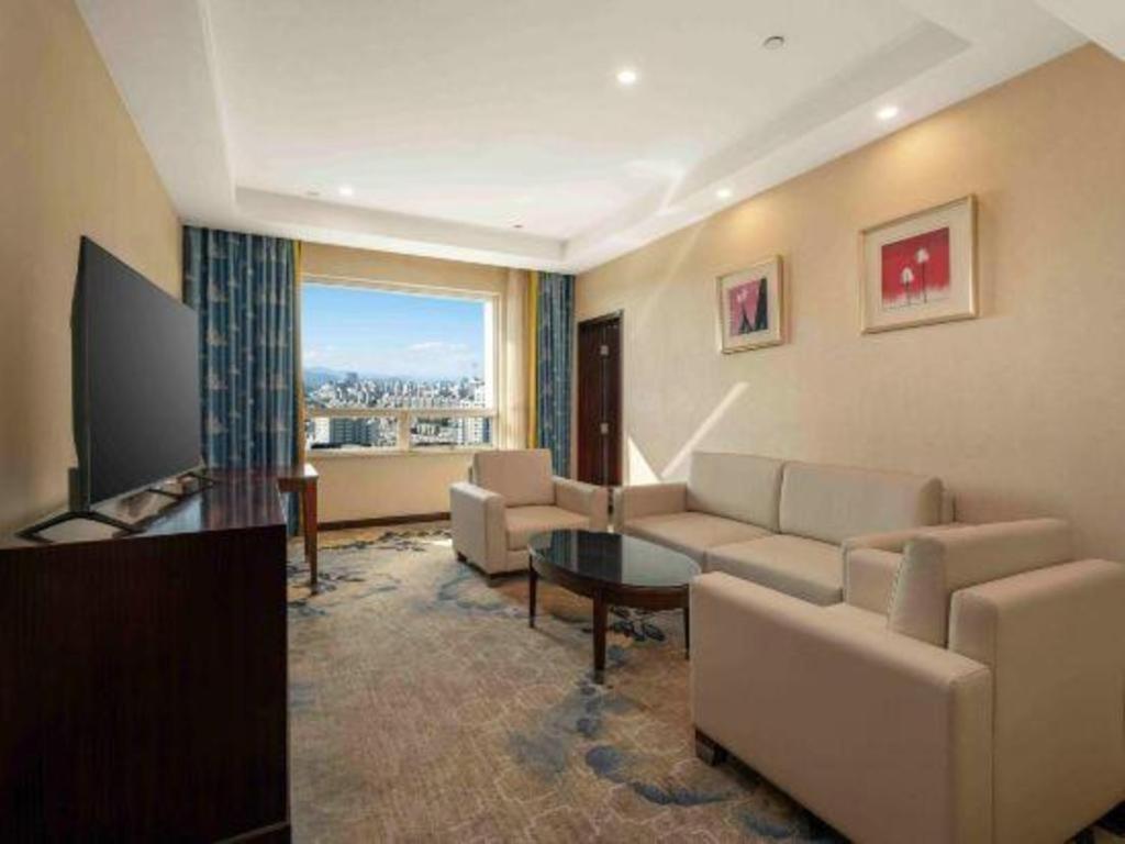 Hubei Poly Hotel Wuhan Exterior photo
